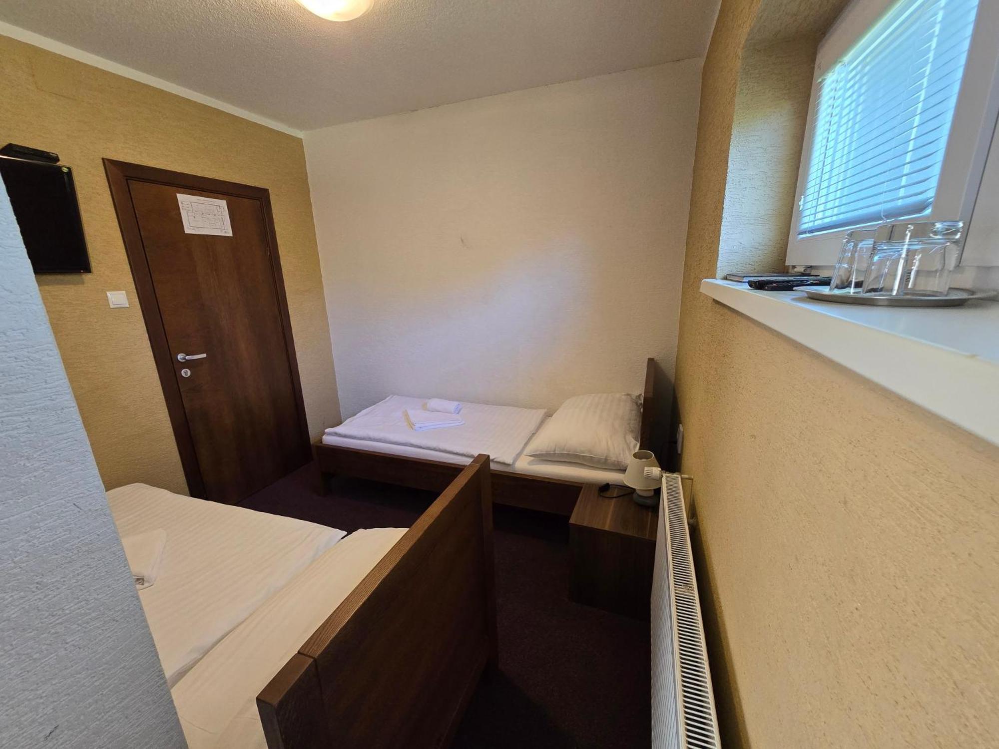 Penzion Arizona Zlaté Moravce Zimmer foto